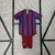 1. Kit Infantil Barcelona Home 05/06 Retrô, para os pequenos torcedores do time azul e grená. 2. O kit perfeito para os fãs mirins do Barcelona, na versão retrô. 3. Com o Kit Infantil Barcelona Home 05/06 Retrô, os pequenos vão se sentir parte do time. 4.