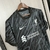 Camisa Liverpool Goleiro 24/25 Torcedor Masculina - Preto, Camisa oficial do Liverpool, Modelo masculino de torcedor, Cor preta, Tecido leve e respirável, Escudo do time bordado, Número 24/25 nas costas, Perfeita para torcer pelo Liverpool, Camisa de gole