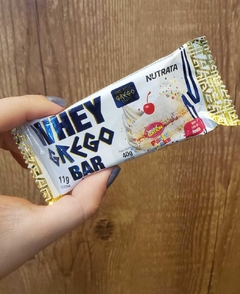 BARRA PROTEICA NUTRATA WHEY GREGO BAR BOLO DE FESTA - 11G DE PROTEÍNA