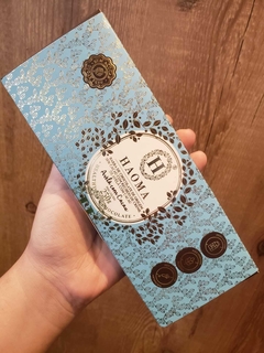 BARRA DE CHOCOLATE HAOMA - CHOCOLATE DE ORIGEM 56% CACAU COM RECHEIO DE CREME DE AVELÃ COM CACAU - 250g