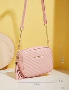 BOLSA CROSSBODY CHEVRON ROSA CHICLETE - Amorinha Cosméticos | Maquiagens - Cosméticos - Perfumes