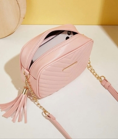 BOLSA CROSSBODY CHEVRON ROSA CHICLETE na internet