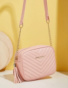 BOLSA CROSSBODY CHEVRON ROSA CHICLETE