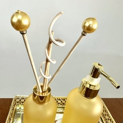 Kit banheiro ou lavabo completo dourado com saboneteira e difusor na internet