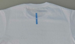 Camiseta com logo azul. - loja online