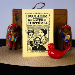 Mulher de Luta e História | Autora: Julie Oliveira