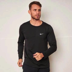 Remeras termicas hombre nike online