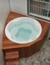 Spa com hidro 4 lugares completo barato lindo jacuzzi compre do fabricante cor branca fibra de vidro gel coat aquecedor hidro cromoterapia lk banheiras