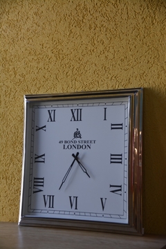 RELOJ DE PARED CUADRADO