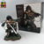 Boneco Premium Attack on Titan - Levi Ackerman na base - Action Figure 16cm