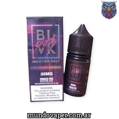 Botella de líquido para vaper BLVK Salt Nic sabor Banana Fría con envase y advertencias visibles.