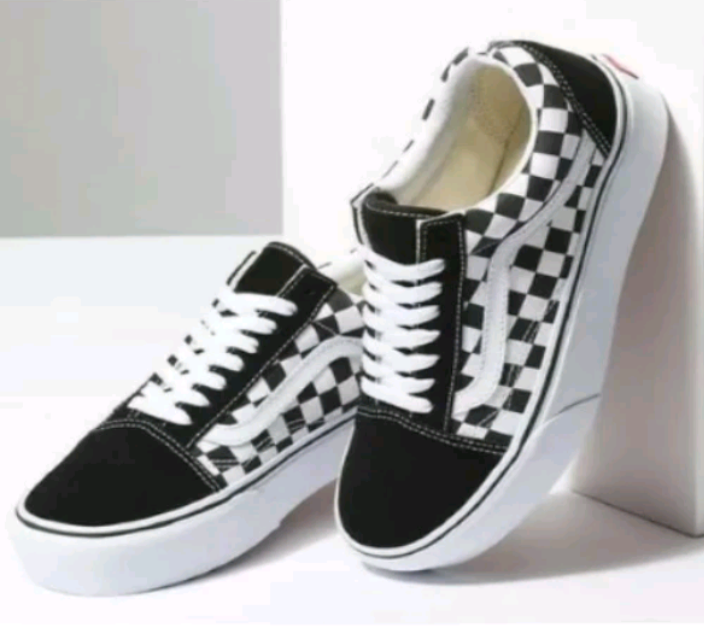 Vans quadriculado hot sale preto e cinza