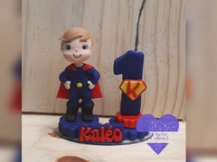 Topo de bolo super heroi em biscuit