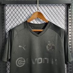 Uniforme Borussia Dortmund All Black 22-23 na internet