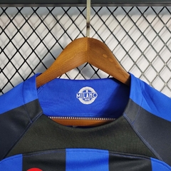 Uniforme Inter de Milão Titular 22-23 na internet