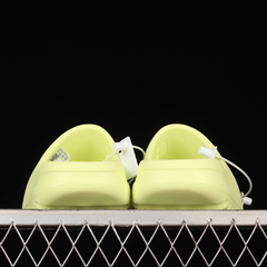 Imagem do Adidas Yeezy Slide 2022 Green Glow