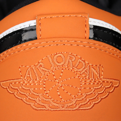 Nike Air Jordan 1 Low Shattered Backboard na internet