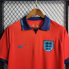 Uniforme Inglaterra Titular 2022-2023 na internet