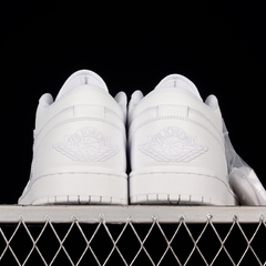 Nike Air Jordan 1 Low SE Quilted Triple White - comprar online