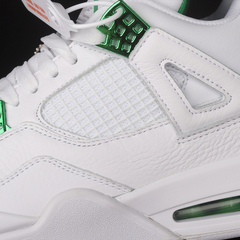 Nike Air Jordan 4 Retro Metalic Green na internet