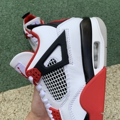 Nike Air Jordan 4 Fire Red na internet