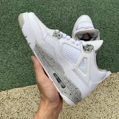 Nike Air Jordan 4 Oreo White na internet