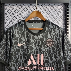 Uniforme PSG By Dior na internet