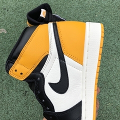 Imagem do Nike Air Jordan 1 High OG Yellow Toe