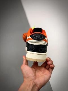 Nike SB Dunk Low PRM Halloween 2021 na internet