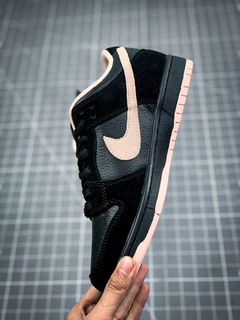 Nike SB Dunk Low Coral