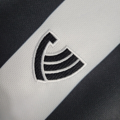 Uniforme Ceará Titular na internet