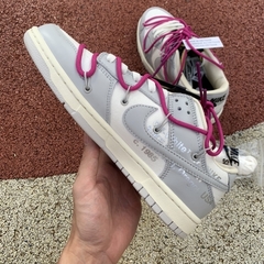 Nike SB Dunk Low x Off White Lot 30 of 50 na internet