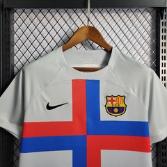 Uniforme Barcelona Third na internet