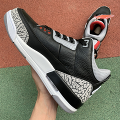 Nike Air Jordan 3 OG 2018 Black Cement na internet