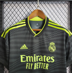 Uniforme Real Madrid Reserva 22-23 na internet