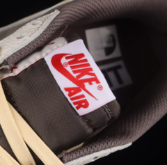 Nike Air Jordan 1 Low Reverse Mocha Travis Scott na internet