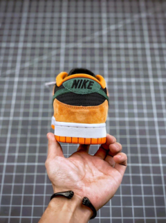 Nike Dunk Low SP Ceramic na internet