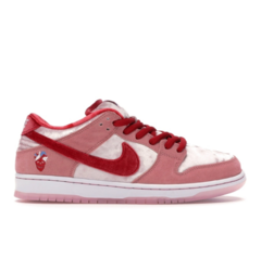 Nike SB Dunk Low StrangeLove Skateboards