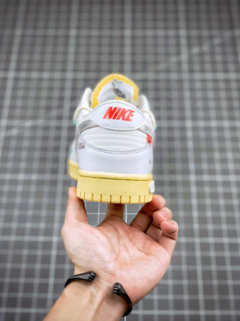 Imagem do Nike SB Dunk Low x Off White Lot 01 of 50