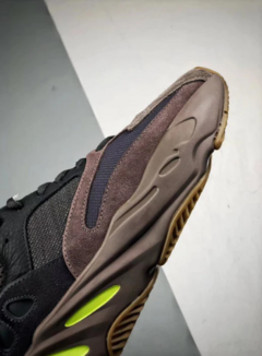 Imagem do Adidas Yeezy Boost 700 Mauve