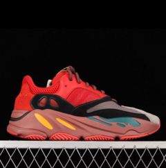 Adidas Yeezy Boost 700 Orbit Hi-Res Red na internet