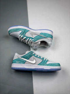 Nike Dunk Low SB April By Shane O'Neill na internet