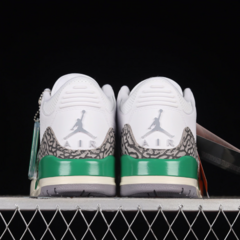 Nike Air Jordan 3 OG Retro Lucky Green na internet