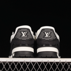 Louis Vuitton Trainer Black na internet