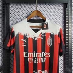 Uniforme Milan Retro 2018 na internet