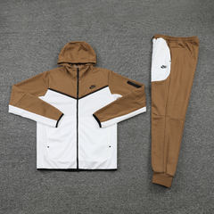 TRACKSUIT TECH-FLEECE NIKE SHIMMER na internet