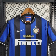 Uniforme Inter de Milão Retro 2010 na internet