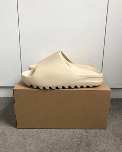 Imagem do Adidas Yeezy Slide Bone