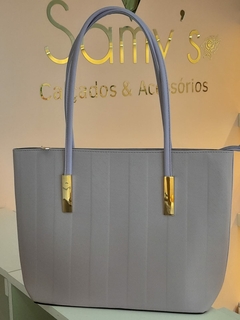 Bolsa ombro detalhe dourado