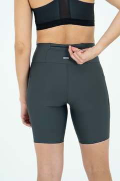 SHORT PARA ENTRENOS (RUN, GYM TREK) SAFETTI MODELO TITÁN COLOR GRIS (68USD)